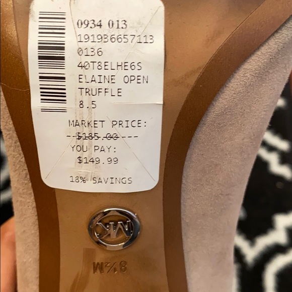 πMIchael Kors Bootiesπ - Picture 7 of 7